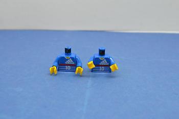 Preview: LEGO 2 x Oberkörper Torso Fußball Fussball Zidane adidas 937px26 blau #Fi5