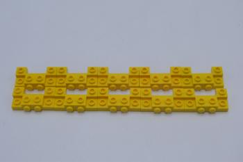 Preview: LEGO 10 x KotflÃ¼gel gelb Yellow Brick 2x4-1x4 with 2 Recessed Studs 52038