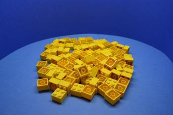 Preview: LEGO 100 x Basisstein Grundstein Baustein gelb Yellow Basic Brick 2x2 3003