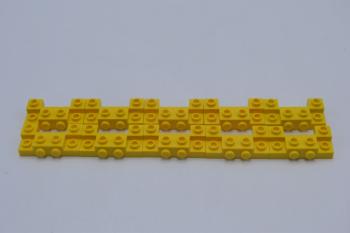 Preview: LEGO 10 x KotflÃ¼gel gelb Yellow Brick 2x4-1x4 with 2 Recessed Studs 52038