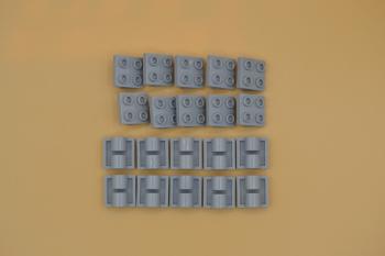 Preview: LEGO 20 x Platte 2 LÃ¶cher neuhell grau Light Bluish Gray Plate 2x2 Holes 2817 