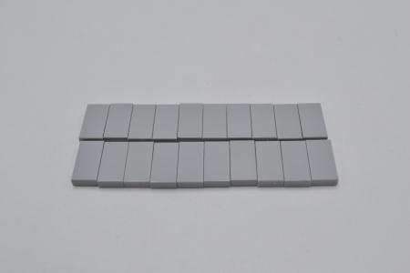 LEGO 30 x Fliesen neuhell grau Light Bluish Gray Tile 1x2 with Groove 3069b